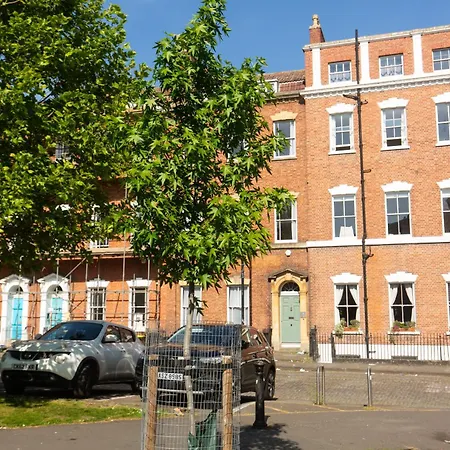 Boutique In * Bristol